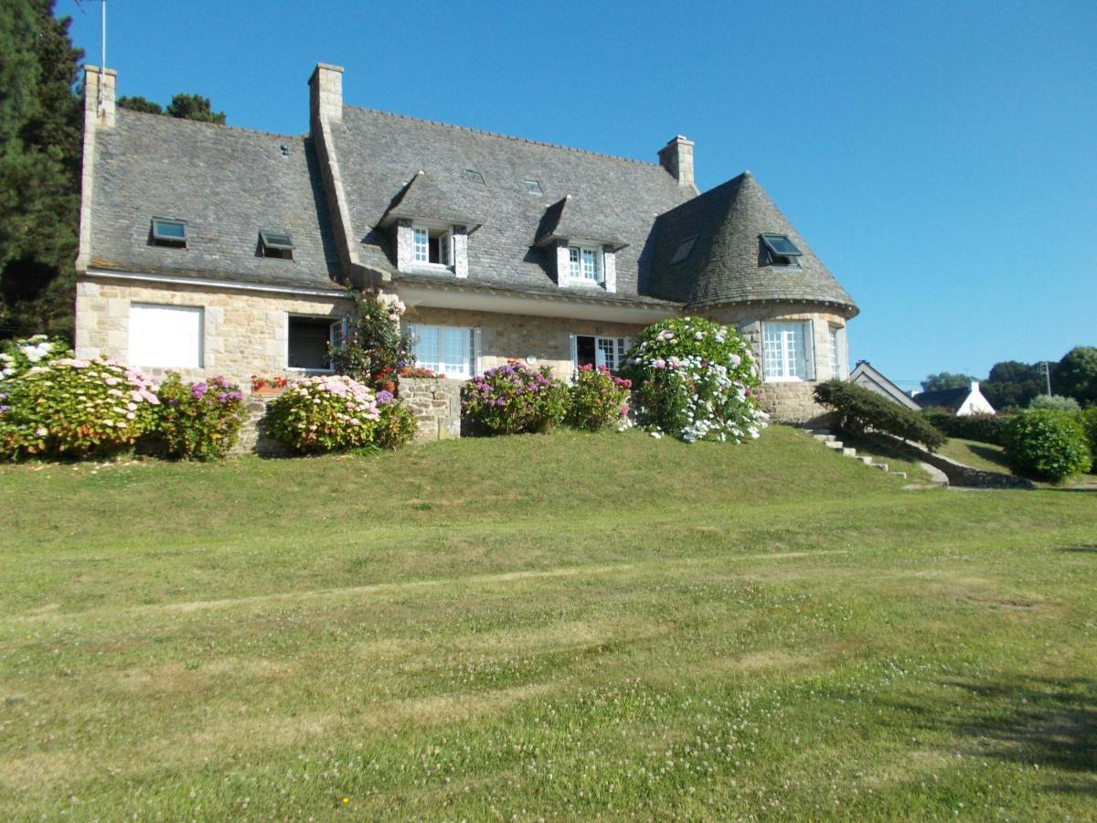 Les Ajoncs Bed & Breakfast Plougrescant Exterior photo